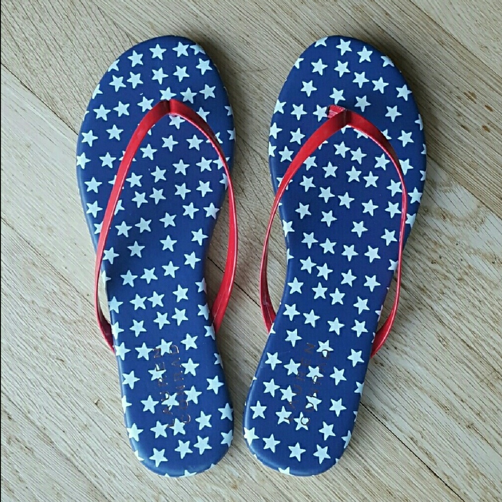 SOLD! Lauren Conrad Pixii star sandals